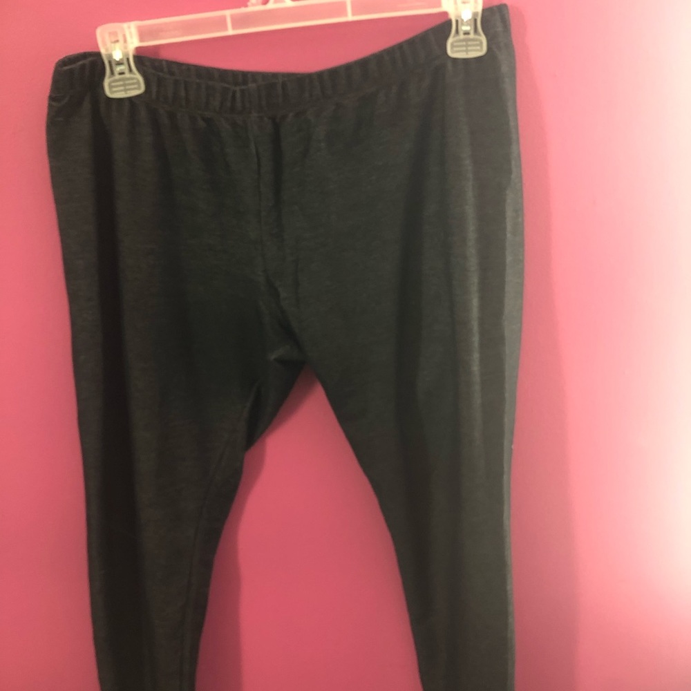 Navy blue spandex capris